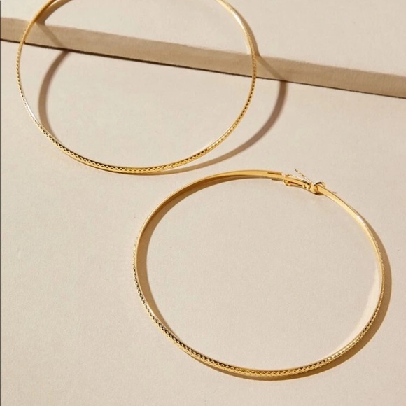 ¥18k Gold Big Hoop Earrings - Picture 4 of 6